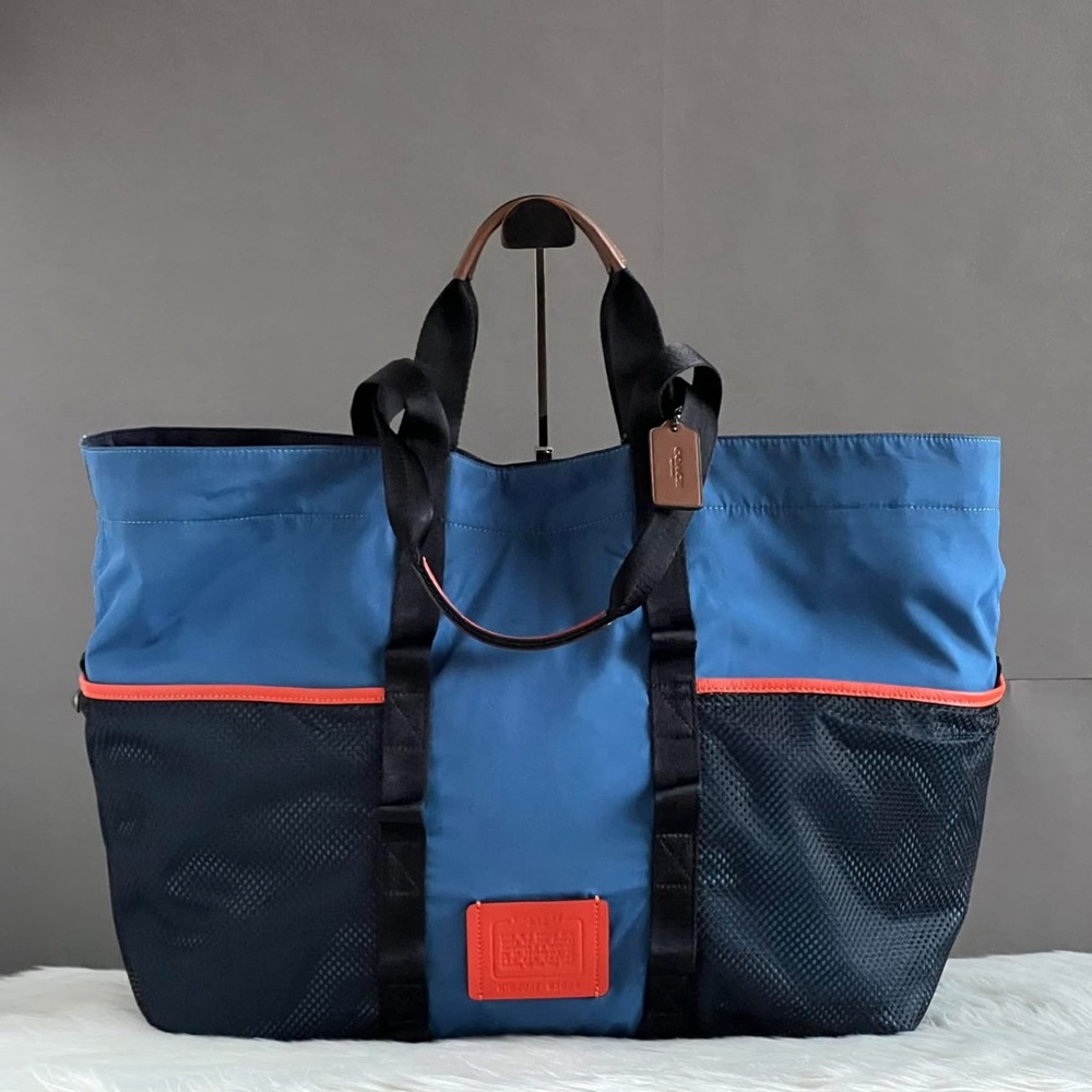 93824- Coach Reversible Pacer Tote In Signature Cordura Fabric With Coach Patch - Picture 10 of 16